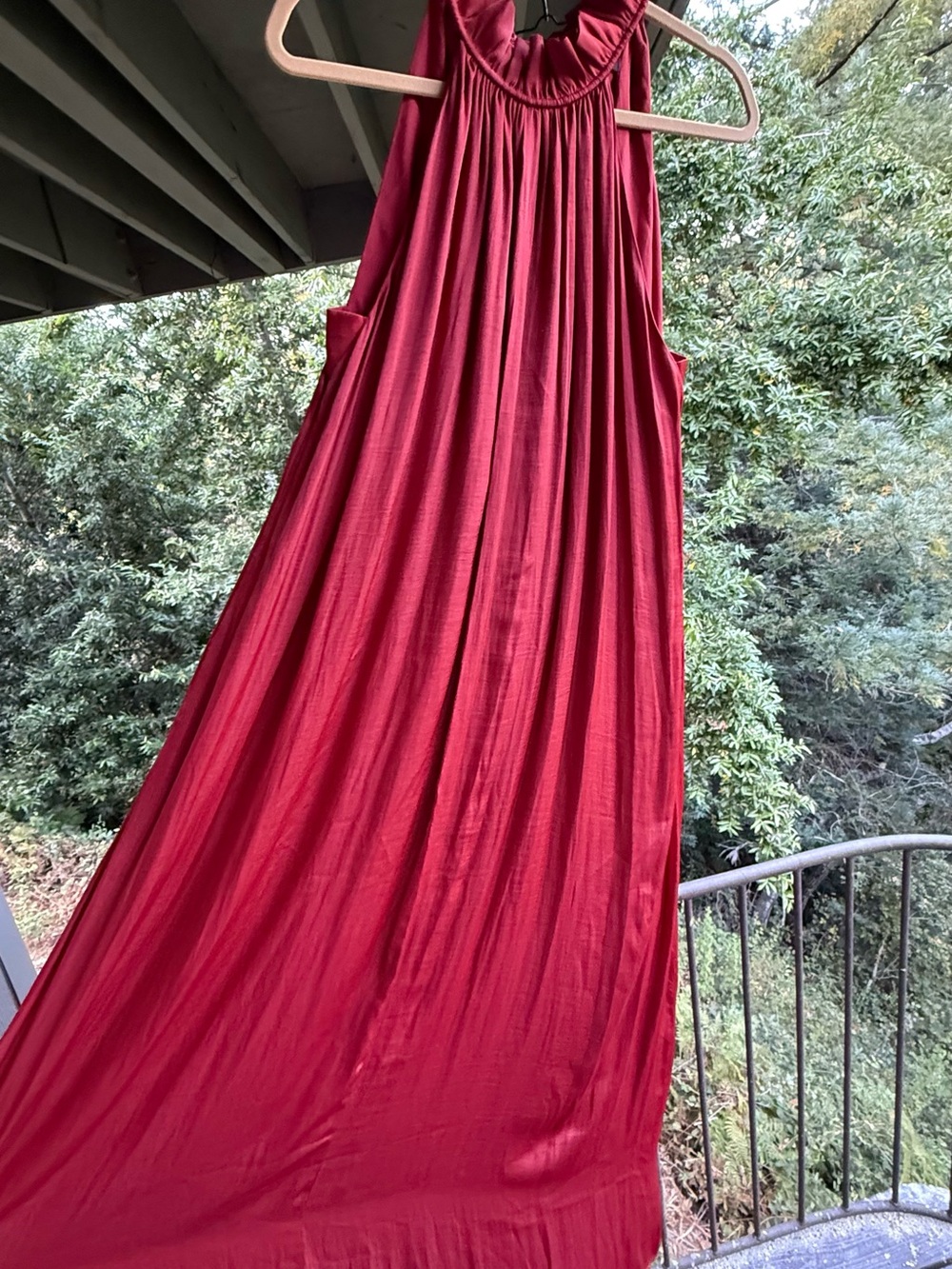 Red Sleeveless Maxi dress - Elegant Comfort